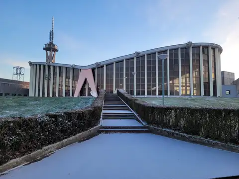 Öffentliche Führung in der Sendehalle "Europe 1"