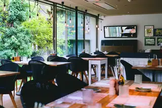 PASTIS Bistro im LA MAISON hotel