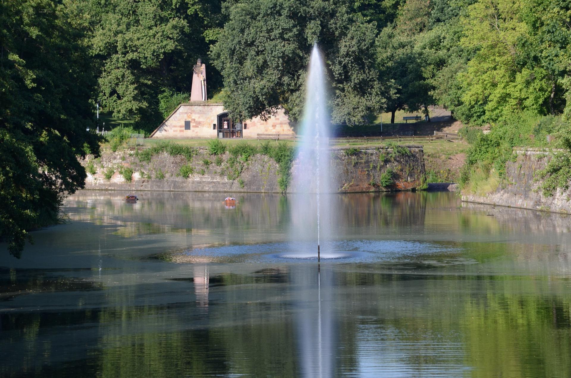Blick auf den Saaraltarm und die Festungsstadt Saarlouis